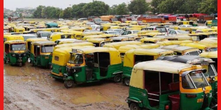 Ultodanga-Baguiati Auto Strike: বেআইনি অটোচালকদের দৌরাত্ম্য, প্রতিবাদে বন্ধ অটো পরিষেবা