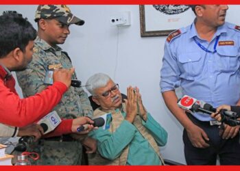 Visva Bharati University: প্রায় ১০ ঘণ্টা পর পড়ুয়াদের ঘেরাও মুক্ত উপাচার্য, সরগরম বিশ্বভারতী চত্বর