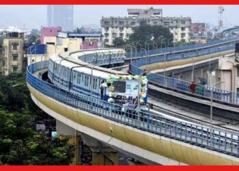 Paper Ticket : জোকা-তারাতলা মেট্রো রুটে ফিরছে কাগজের টিকিট, স্মার্ট কার্ড বা টোকেন এখন অতীত