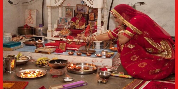 Puja Rituals : শুধু ভক্তিভরে প্রার্থনা করাই যথেষ্ট নয়, ভগবানকে তুষ্ট করতে মেনে চলুন এই নিয়ম
