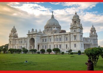 Victoria memorial: বাড়ছে দূষণ, বদলাচ্ছে ভিক্টোরিয়া মেমোরিয়ালের মার্বেলের রং