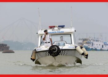 River traffic police: অতীতের গরিমা আর নেই, কমেছে কাজের ভার রিভার ট্রাফিক পুলিশের