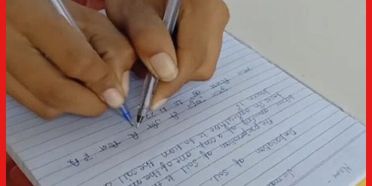 Students write with two hands: সমান গতিতে লিখছে দুই হাত! ঠোঁটস্থ ৫ ভাষা, এই শিক্ষার্থীদের দক্ষতা প্রশংসনীয়