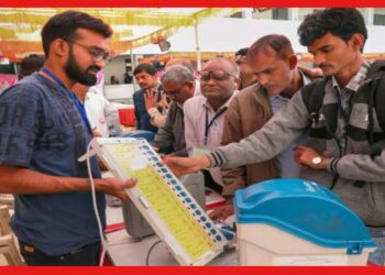 Gujarat Election 2022: দ্বিতীয় দফায় ভোটগ্রহণ শেষ গুজরাটে, কে সরকার গড়বে মোদী-শাহের গড়ে?
