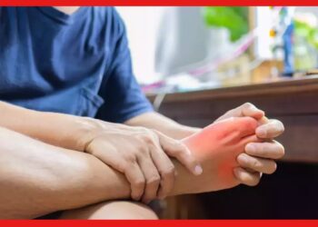 Uric Acid: শীতে ভুলেও এই খাবার খাবেন না, গাঁটে গাঁটে ব্যথা বাড়াবে ইউরিক অ্যাসিড