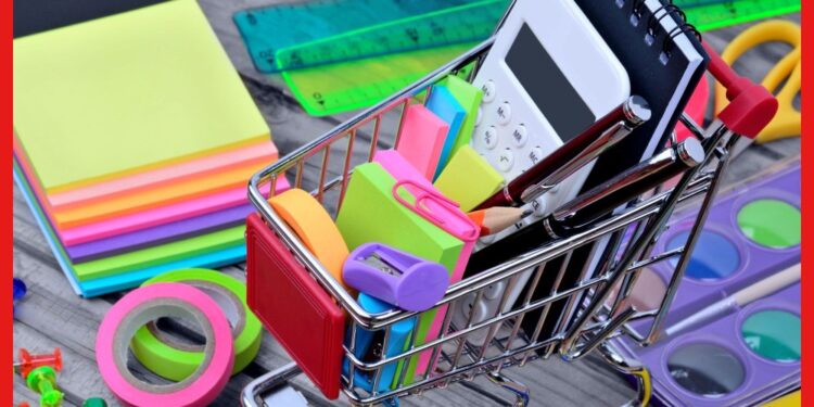 Stationery business: কম পুঁজির ব্যবসা, সহজেই খুলে ফেলতে পারেন স্টেশনারি দোকান