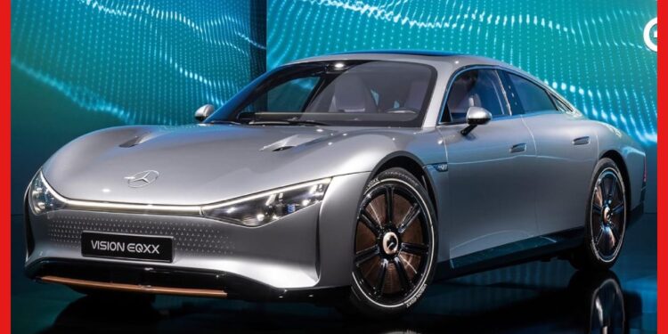 সিঙ্গেল চার্জে 1,000 কিমি! ঝাঁ চকচকে Mercedes Benz Vision EQXX গাড়ির প্রদর্শনী হল ভারতে