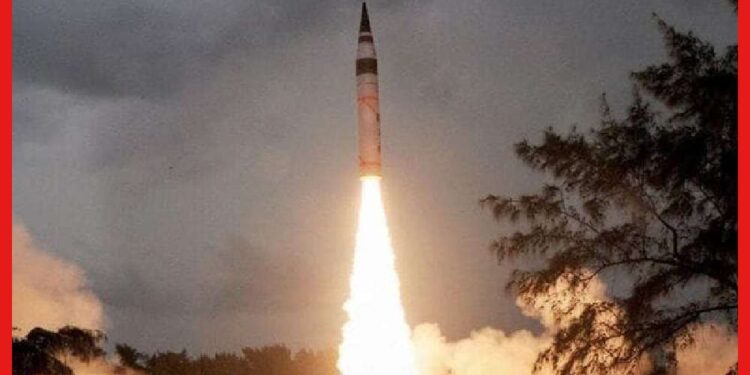 Agni V Missile : ৫০০০ কিমি দূরের লক্ষ্যবস্তু হবে নিশ্চিহ্ন, সফল উৎক্ষেপণ অগ্নি-৫ এর