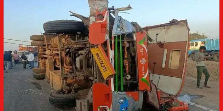 Accident: নাসিকে সাঁইবাবার ভক্তদের বাসে ভয়াবহ দুর্ঘটনা, মৃত ১০