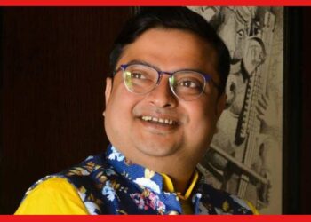 Biswanath Basu: ঘরে ঘরে বিশ্বনাথ! সঞ্চালনার দায়িত্বে ফিরে কেমন লাগছে অভিনেতার?