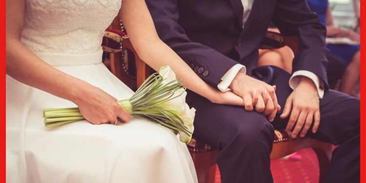 Same Age Marriage: সমবয়সী প্রেম বেশিদিন টেকে! আসল কারণটা কী?