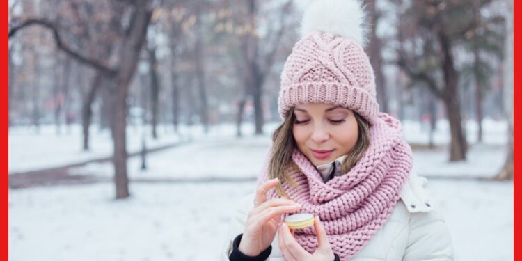 Skin Care in Winter: শীতে ভুল নিয়মে ক্রিম মাখায় বারোটা বাজছে ত্বকের! এই কাজ করলেই বিপদ