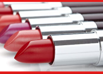 Side Effects Of Lipstick: ধীরে ধীরে বদলে যাচ্ছে ঠোঁটের রঙ ! প্রতিনিয়ত লিপস্টিক ব্যবহারের ফল নয় তো ?