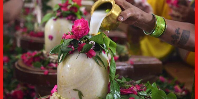 Shiva Puja: সোমবার শিব পুজোয় কাটবে সংসারের অশুভ ছায়া, মানুন সঠিক নিয়ম