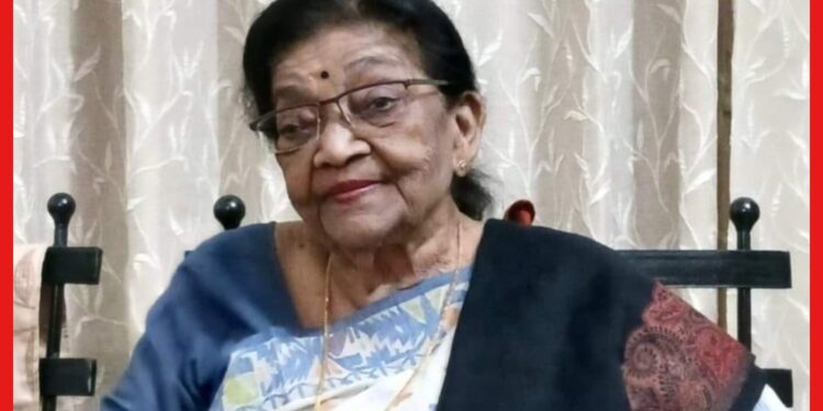 Sumitra Sen: গুরুতর অসুস্থ সঙ্গীতশিল্পী সুমিত্রা সেন, কী আপডেট দিলেন চিকিৎসকরা ?