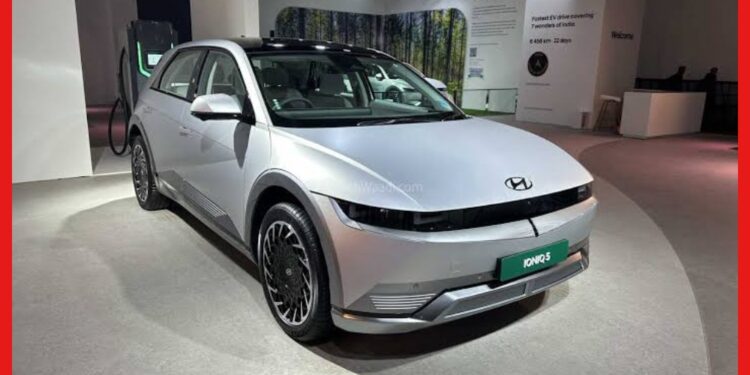 Auto Expo 2023: এক চার্জেই 631 কিমি লং ড্রাইভ! লঞ্চ হল Hyundai Ioniq 5, দাম কত?