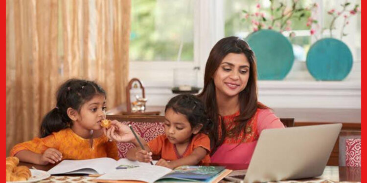 Working Women: সংসার সামলে বাড়িতে বসেই মোটা আয়ের সুযোগ! রইল মহিলাদের জন্য দুর্দান্ত টিপস