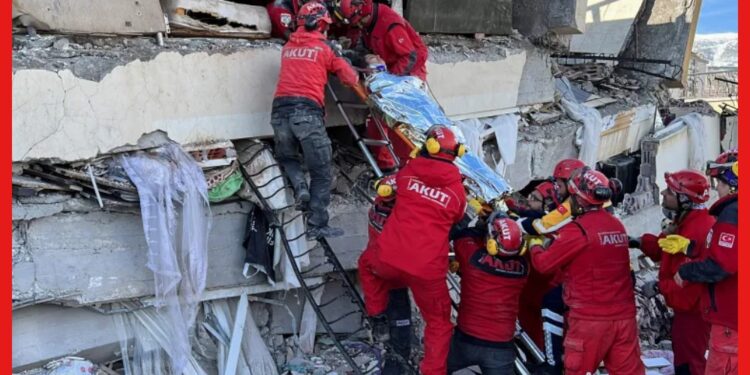 Turkey And Syria Earthquake: তুরস্কের মৃত্যুপুরীতে শিশুদের হাহাকার! কেঁদে ফেলছেন উদ্ধারকর্মীরা