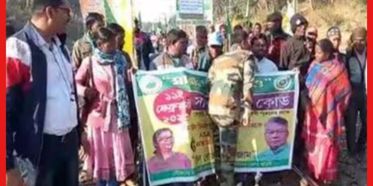 Rail Blocked in West Bengal: আদিবাসীদের একগুচ্ছ দাবিতে রাজ্য জুড়ে অবরোধ, কেন এমন পদক্ষেপ ?