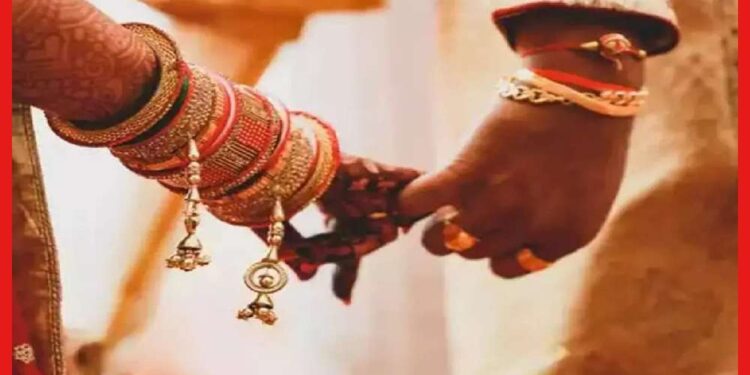Celebrity wedding: স্টার জুটির বিয়েতে হাসির রোল, পুরোহিত জোকস বলেন? কটাক্ষ নেটিজেনদের