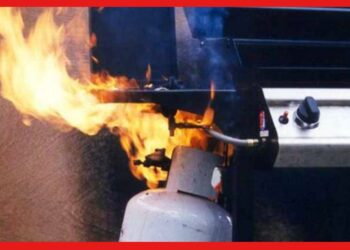 Kitchen Tips: রান্নাঘরের ছোট্টো ভুল প্রাণ কাড়বে গোটা পরিবারের! গ্যাস লিক বুঝবেন কীভাবে?
