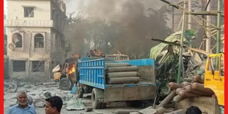 Chattogram Fire News: চট্টগ্রামে অক্সিজেন প্ল্যান্টে ভয়াবহ বিস্ফোরণ, মৃত ৬, আহত প্রচুর
