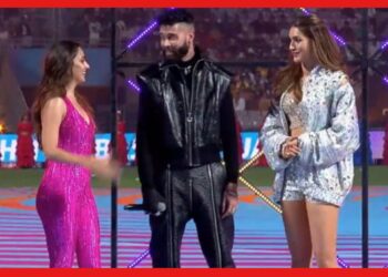 WPL 2023: মহিলা প্রিমিয়ার লিগের জমকালো উদ্বোধনী অনুষ্ঠানে মঞ্চ মাতালেন কৃতি স্যানন ও কিয়ারা আদবানি, দেখুন