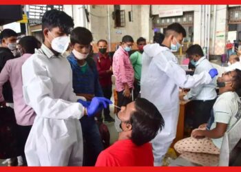 Covid 19: বেড়েই চলেছে দেশের দৈনিক সংক্রমণ! রাশ টানতে একাধিক রাজ্যে বাধ্যতামূলক মাস্ক