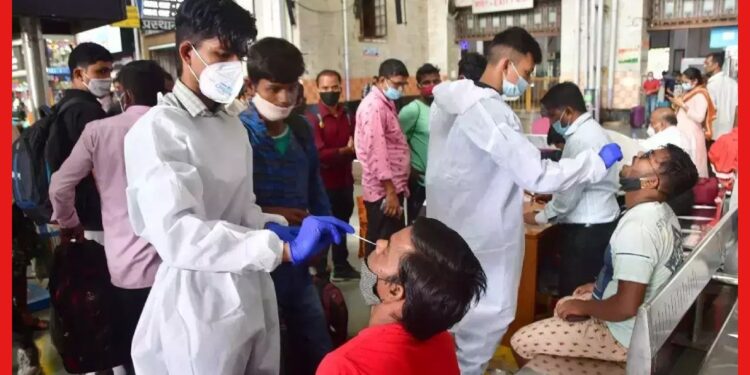 Covid 19: বেড়েই চলেছে দেশের দৈনিক সংক্রমণ! রাশ টানতে একাধিক রাজ্যে বাধ্যতামূলক মাস্ক