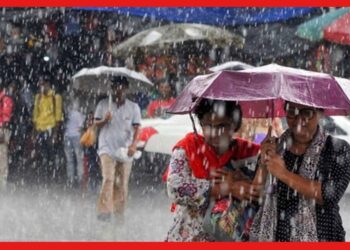 Weather Update: ভ্যাপসা গরমের মাঝে স্বস্তির খবর, ৪৮ ঘন্টায় আসছে বৃষ্টি!