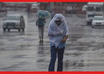 Bangladesh: রাতেই বজ্রবিদ্যুৎসহ ঝড়ের পূর্বাভাস, সতর্কবার্তা ঢাকা সহ ৮ জেলায়