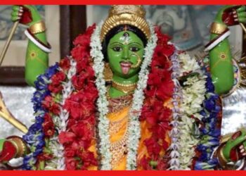 বাঁশির সুরে শান্ত হন সবুজ কালী, দেবী ভীষণ জাগ্রত
