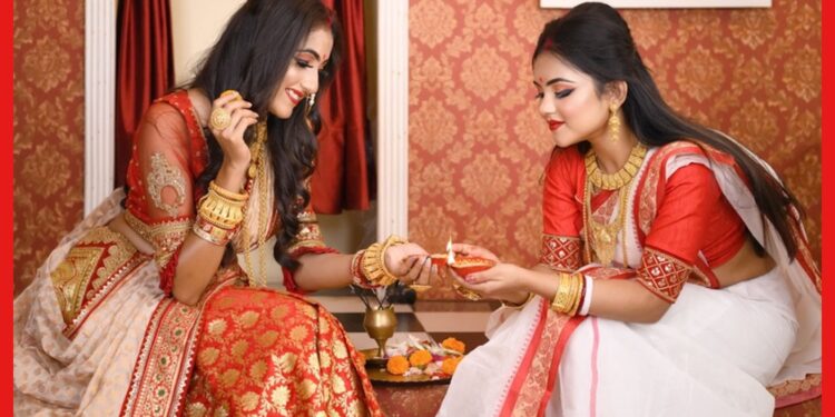 কেমন হবে আপনার সপ্তমীর সাজ? সাবেকি নাকি ফিউশন! কোন সাজে হয়ে উঠবেন অনন্যা