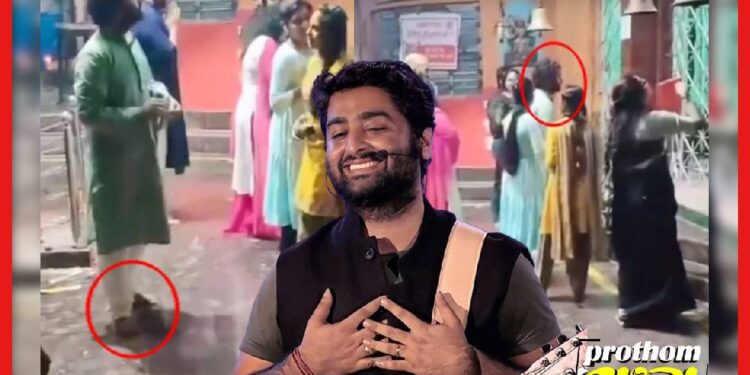 খালি পায়ে সিম্পল পঞ্জাবি পরে পাড়ার কালীমন্দিরে অরিজিৎ! মুগ্ধ ভারতবাসী