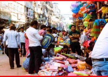 Kolkata market: কলকাতার যে বাজারে গেলে ভাগ্য ফিরে যায় ব্যবসায়ীদের, বাংলাদেশ থেকেও আসেন অনেকে