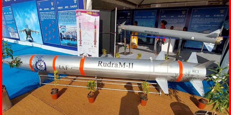 RudraM-II Missile: বিধ্বংসী রুদ্রম ২ক্ষেপণাস্ত্র কেন ছুড়ল ভারত? ক্ষমতার কাছে হার মানবে শত্রুরা