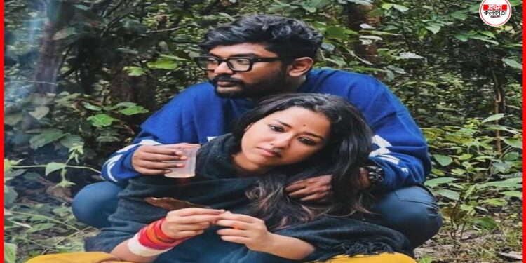 Tollywood: জঙ্গলের মাঝে প্রেমিকা সোহিনীকে আগলে শোভন! প্রেমে মশগুল দুই তারকা