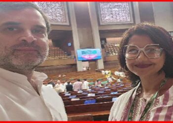 Rachna Banerjee: ‘সংসদ ভবনে রাহুল গান্ধী নিজে এসেই ছবি তুললেন’, অবাক মুগ্ধ রচনা
