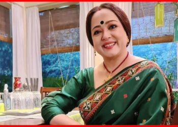 Aparajita Adhya: অপরাজিতা মনের সুখে বৃষ্টিতে ভিজছেন! সুইট সিক্সটিন থাকার রহস্যটা কী ?