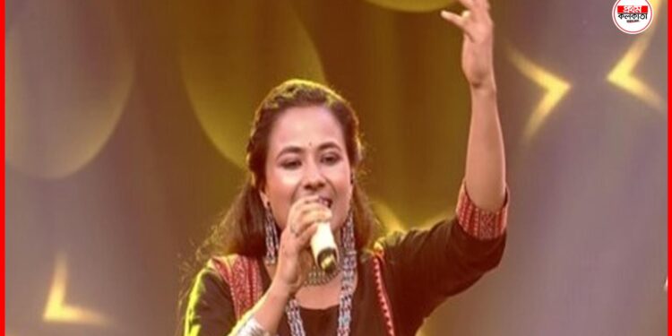 Sa Re Ga Ma Pa Bangla: বাবা ঝালমুড়ি বিক্রি করেন, সারেগামাপায় সুস্মিতার গানে বুঁদ ইমন-রাঘবরা