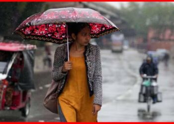 Weather update: দক্ষিণবঙ্গে বিক্ষিপ্ত বৃষ্টির পূর্বাভাস, বৃষ্টি বাড়বে বুধ ও বৃহস্পতিবারে