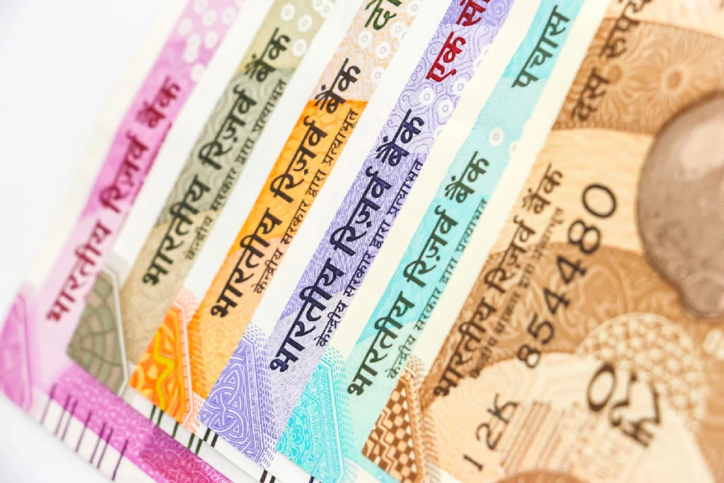 India Polymer Currency Notes showing newly designed ₹10 and ₹20 polymer banknotes highlighting durability, water resistance, enhanced security features, and the RBI pilot rollout approved by the Government of India.