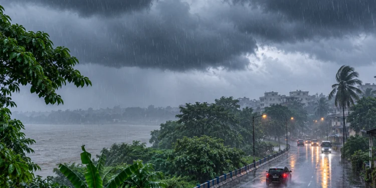 West Bengal Heavy Rain Alert – Dark monsoon clouds with heavy rainfall over North and South Bengal as the India Meteorological Department issues rain warnings for multiple districts.