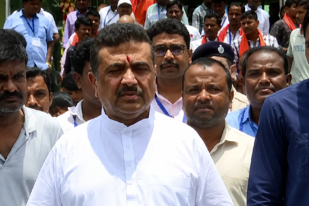 Suvendu Adhikari Halisahar Visit to meet the family of deceased Birju Keot