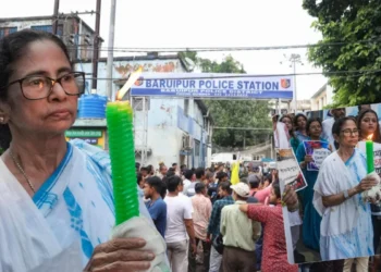 Baruipur Protest candlelight march raises political questions over Trinamool Congress as demonstrators demand justice amid growing debate in West Bengal.