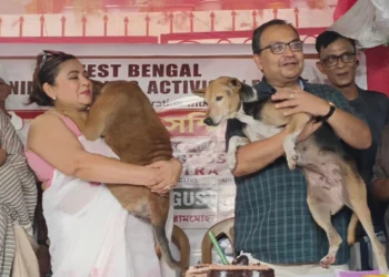 Abala Camp organized for free animal health checkups with Sreelekha Mitra and Kunal Ghosh