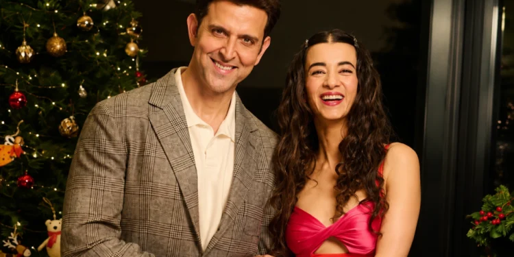 Hrithik Roshan Saba Azad Relationship showing a visual representation of growing distance between the Bollywood couple