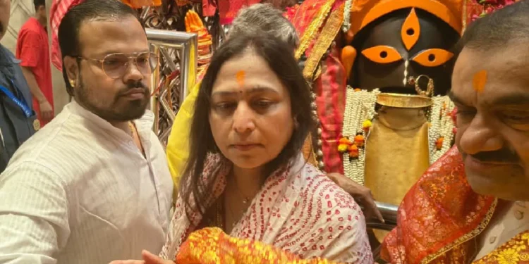 Gautam Adani Bengal Investment: Gautam Adani at Kalighat Temple ahead of the foundation ceremony of the 2,000-bed Adani Arogya Mandir in New Town