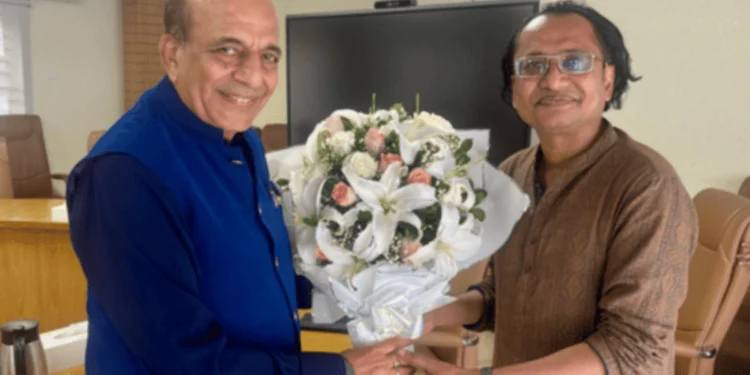 India Bangladesh Relations: Dinesh Trivedi holds meetings with Bangladesh officials in Dhaka
